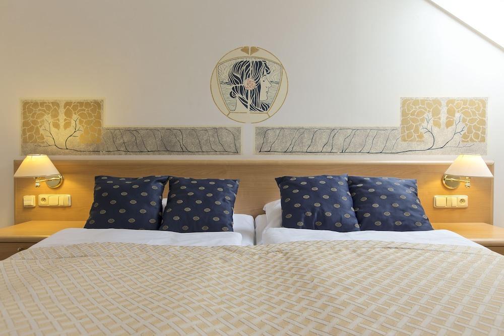 Hotel Tivoli Prague Ngoại thất bức ảnh