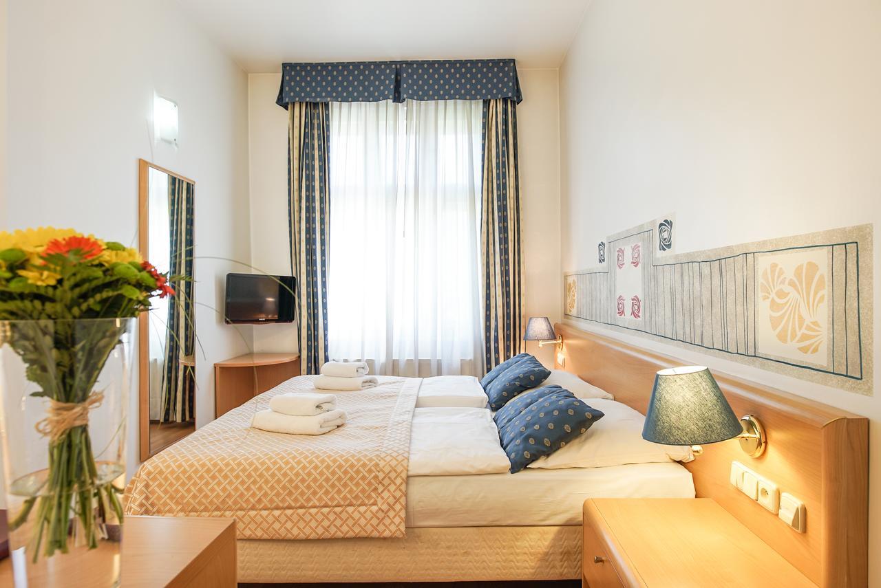 Hotel Tivoli Prague Ngoại thất bức ảnh