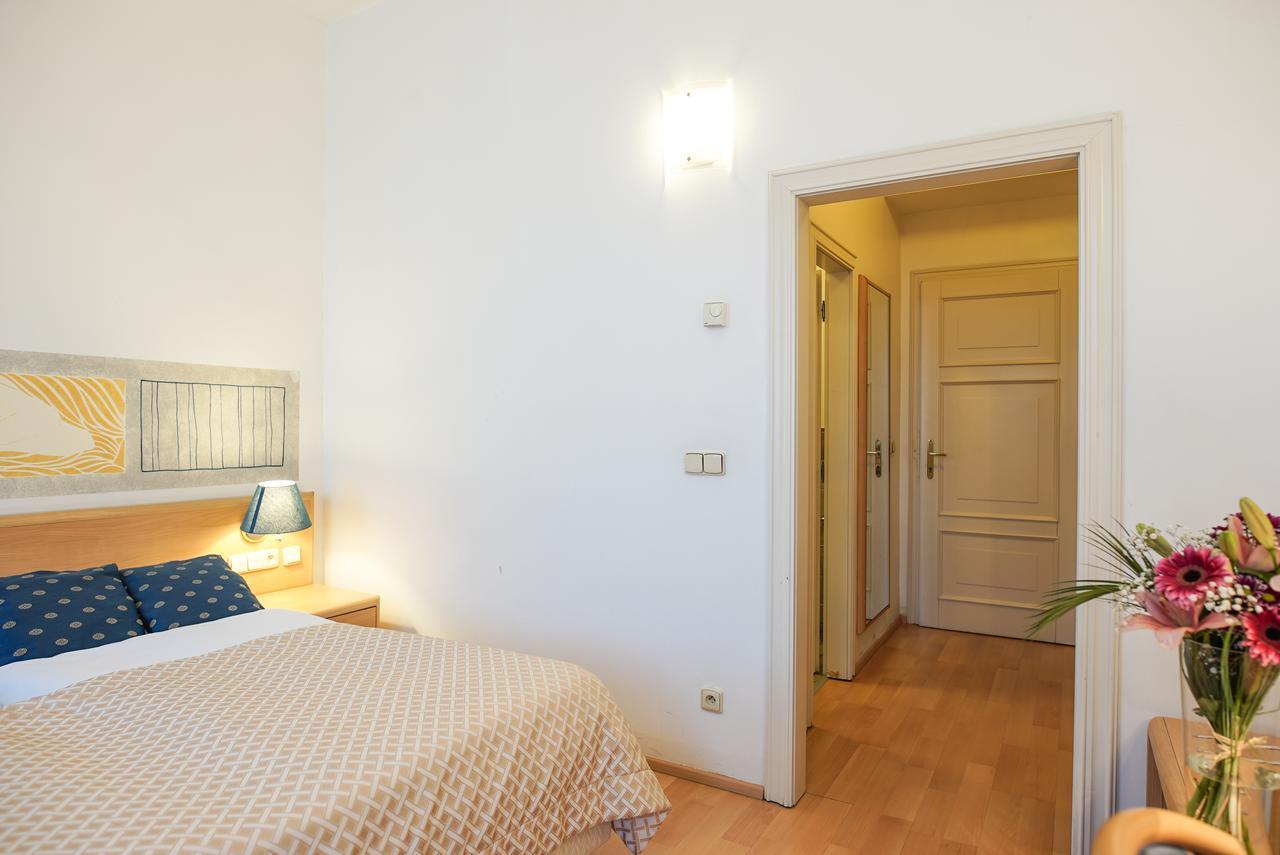 Hotel Tivoli Prague Ngoại thất bức ảnh