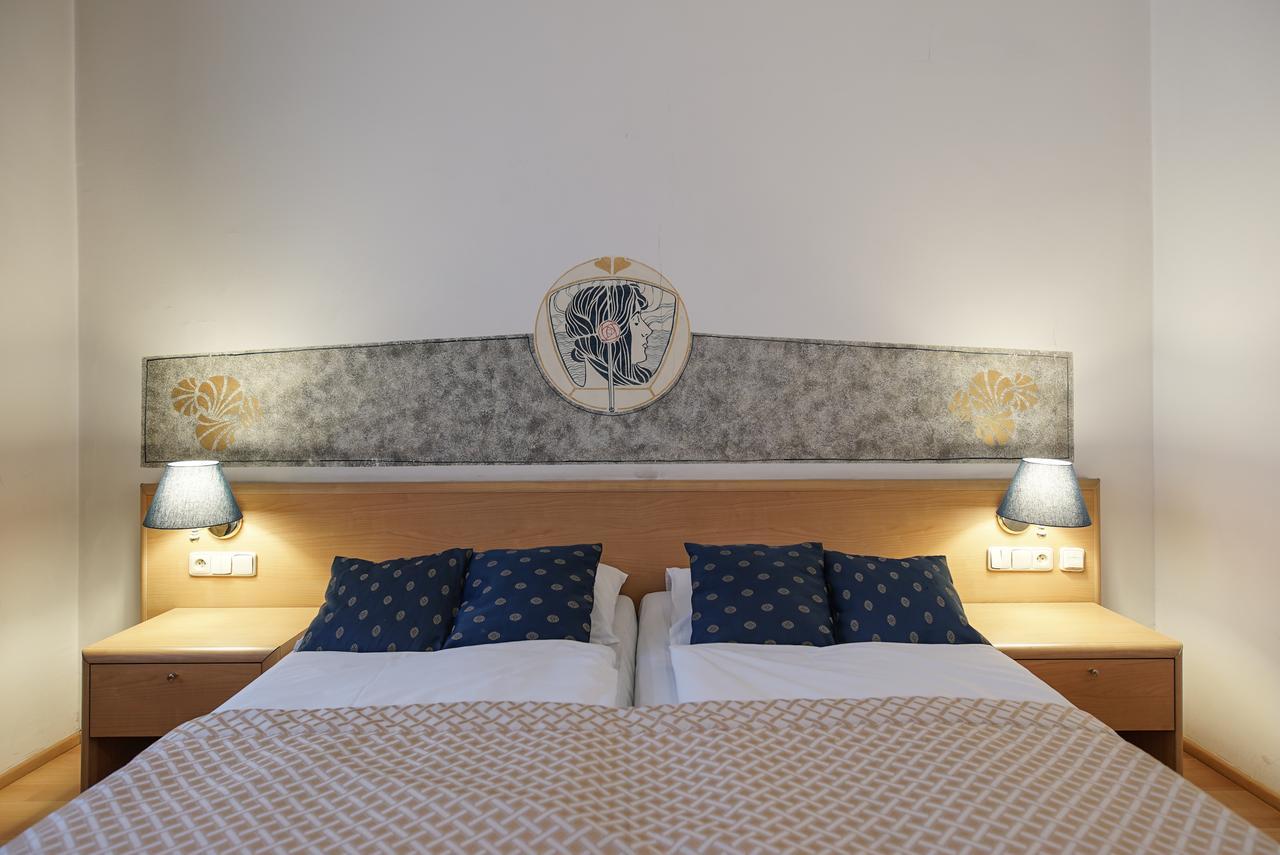 Hotel Tivoli Prague Ngoại thất bức ảnh